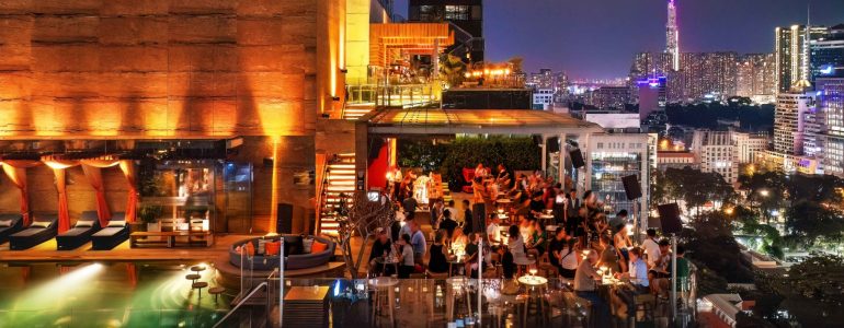 social-club-rooftop-bar